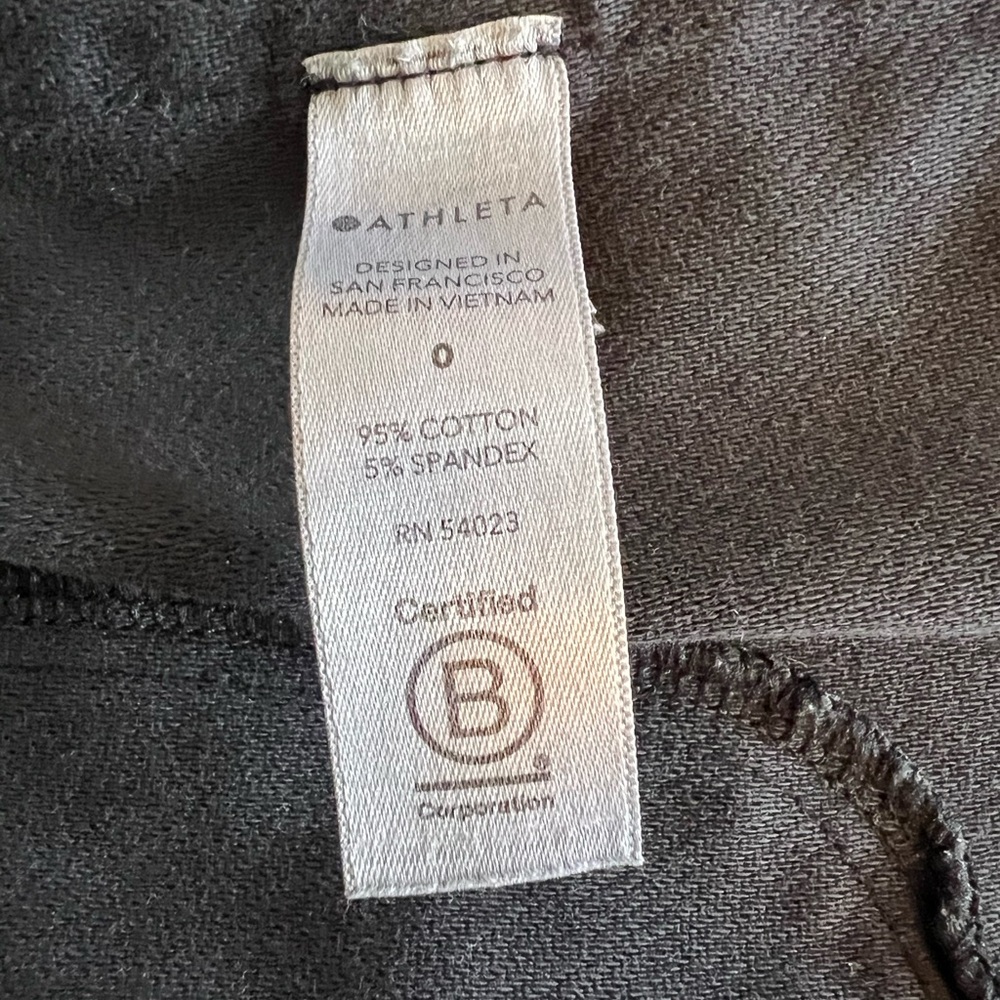Athleta Farallon Shorts - Picture 5 of 7